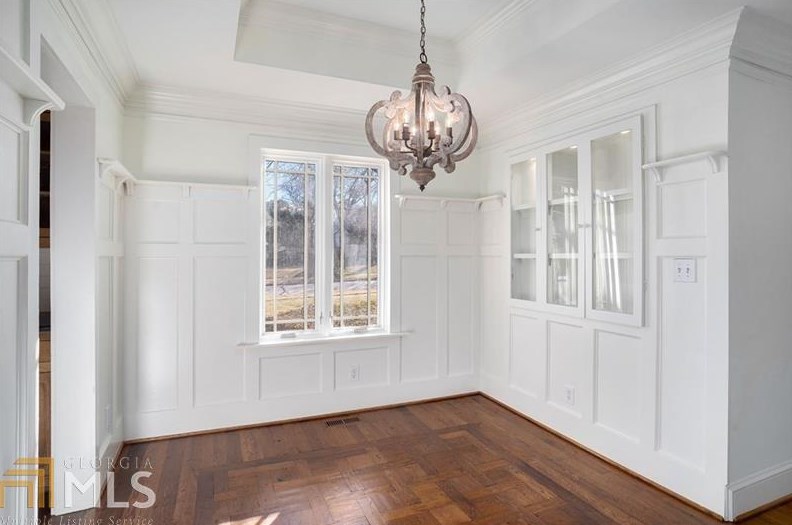 2602 Pineview Dr, Decatur GA  30030-1633 exterior