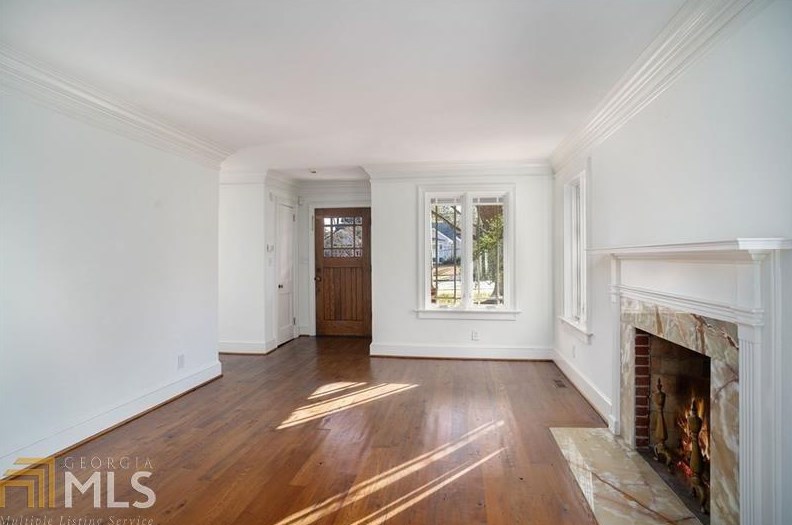 2602 Pineview Dr, Decatur GA  30030-1633 exterior