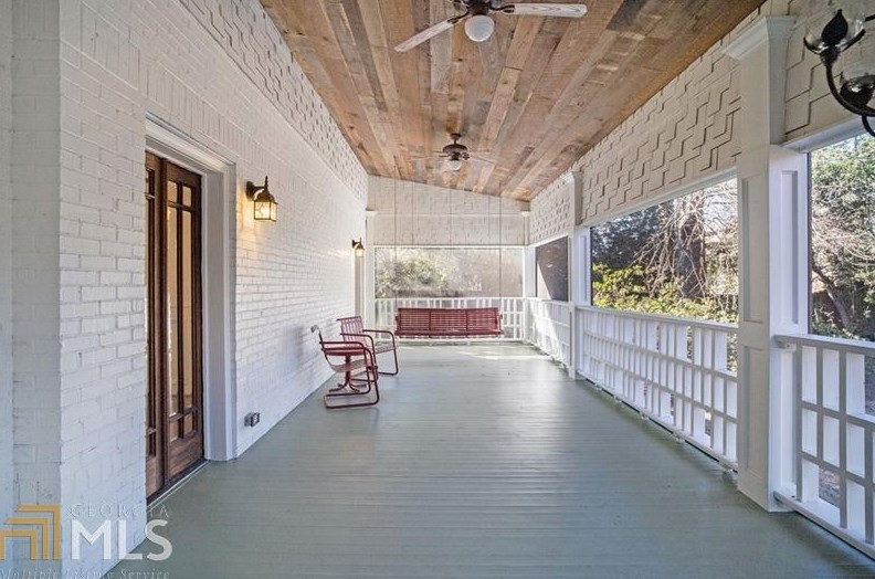 2602 Pineview Dr, Decatur GA  30030-1633 exterior