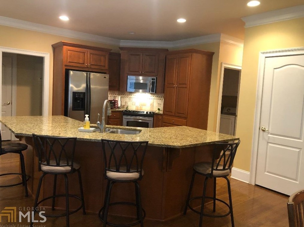 950 Windsor Creek Dr, Grayson, GA 30017-4945