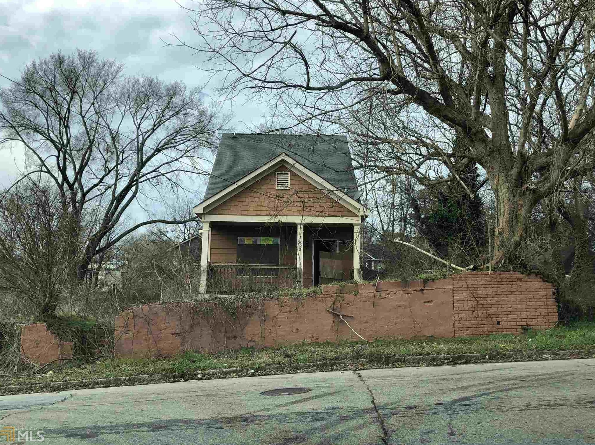 893 Sims St, Atlanta, GA 30310-2925