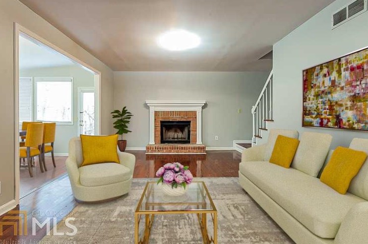 2884 Shady Woods Cir, Lawrenceville, GA 30044-2560