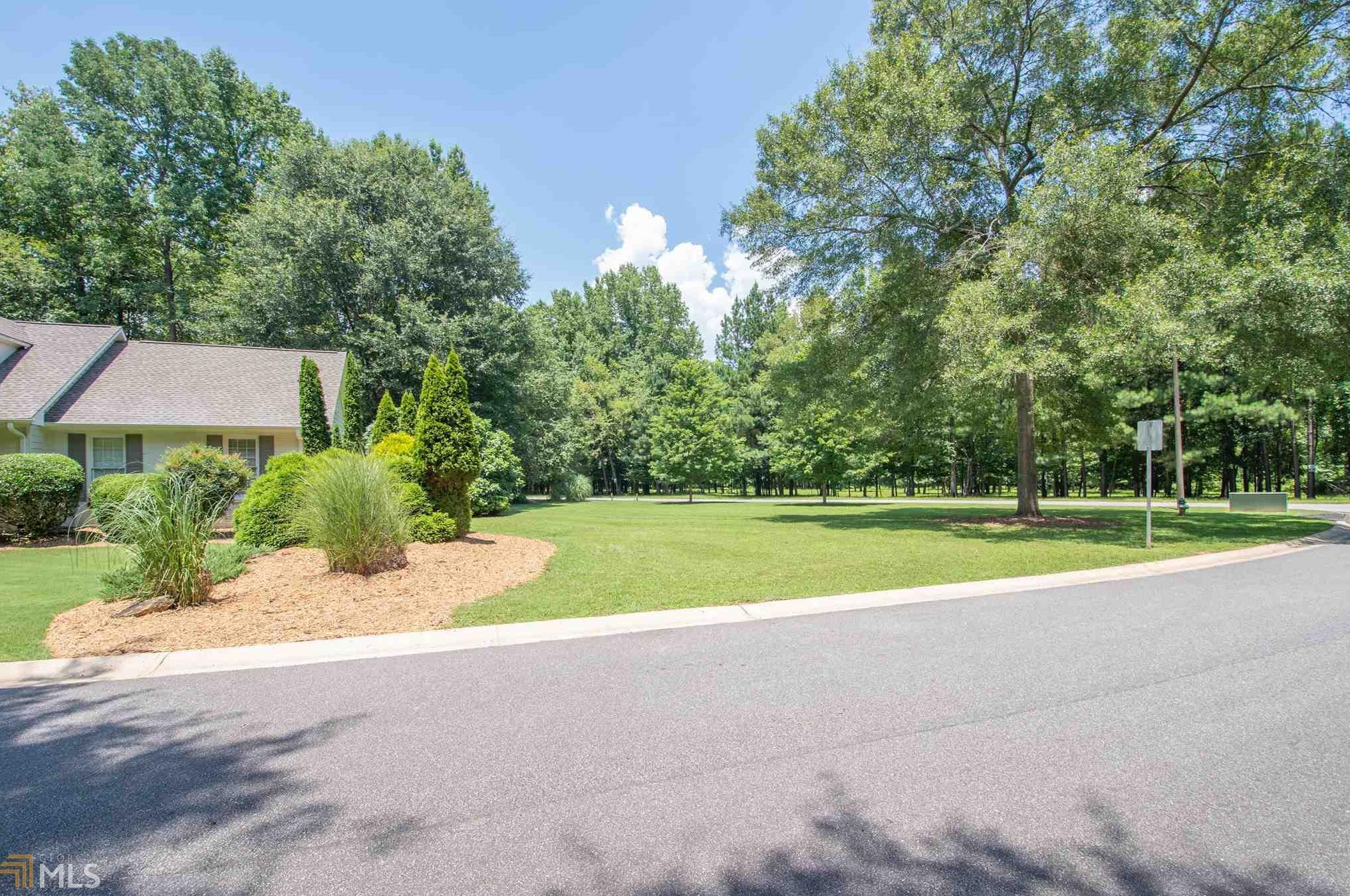 110 Hillsborough Dr, Athens GA 30606-6424 exterior