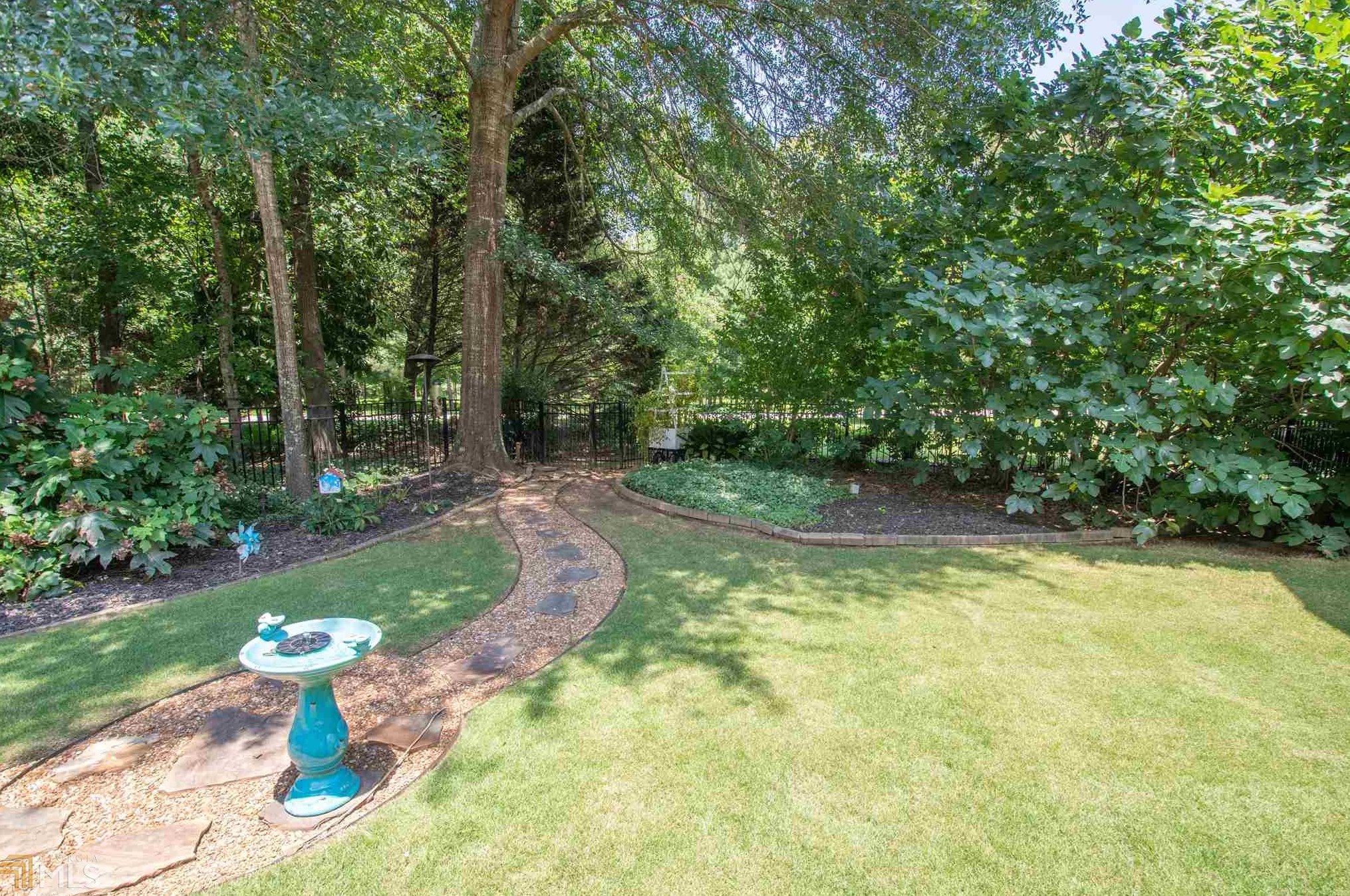 110 Hillsborough Dr, Athens GA 30606-6424 exterior