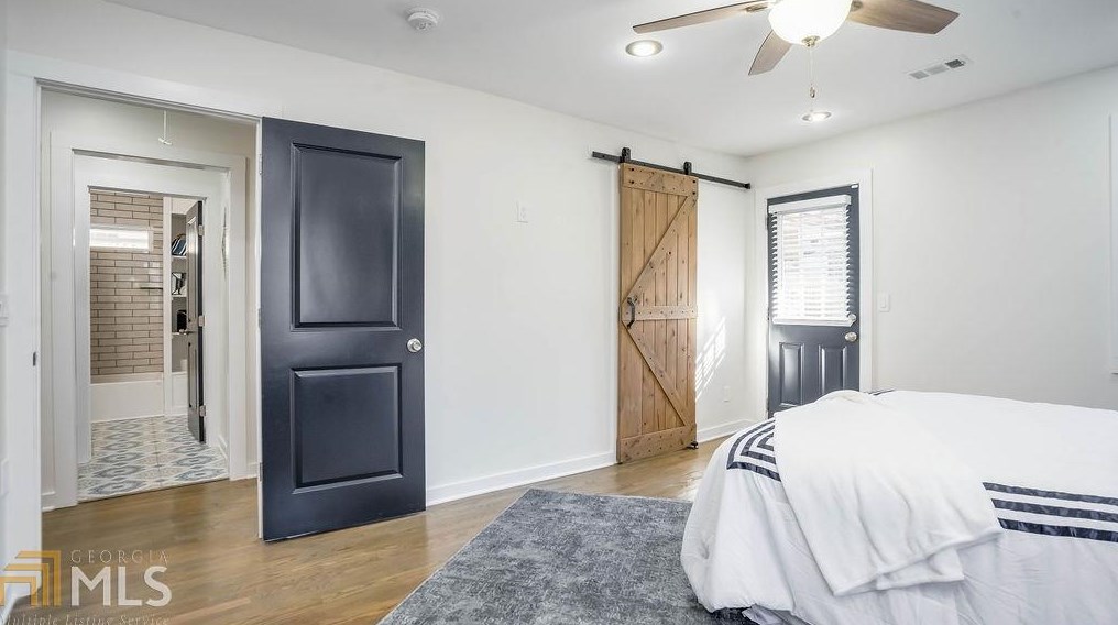 566 Woods St, Atlanta GA  30318-4740 exterior