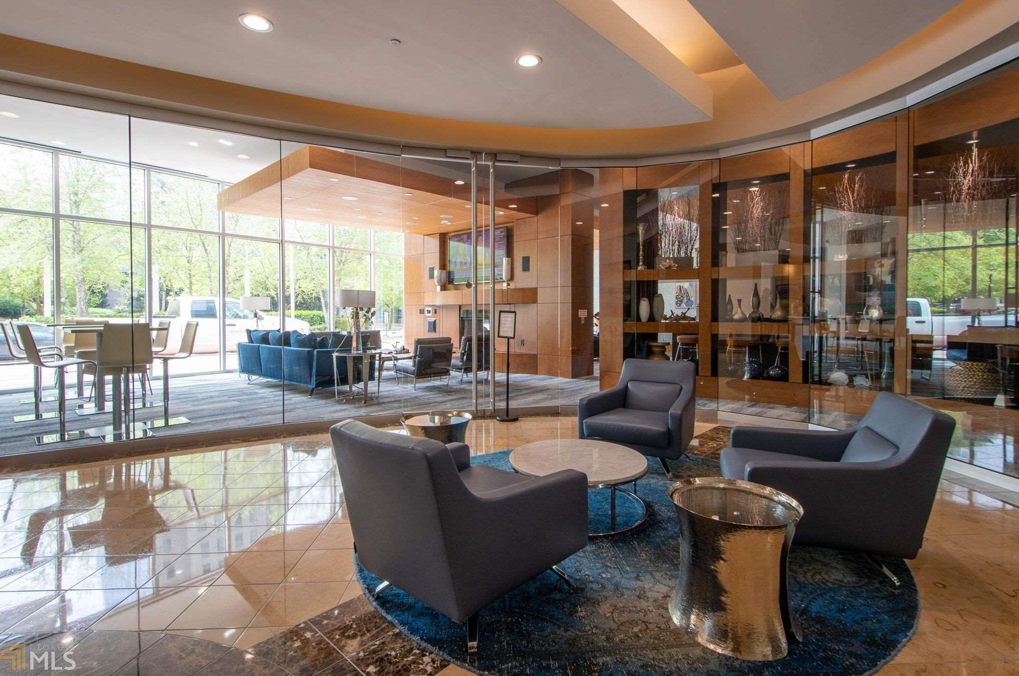 3324 Peachtree Rd, Atlanta GA  30326-1001 exterior