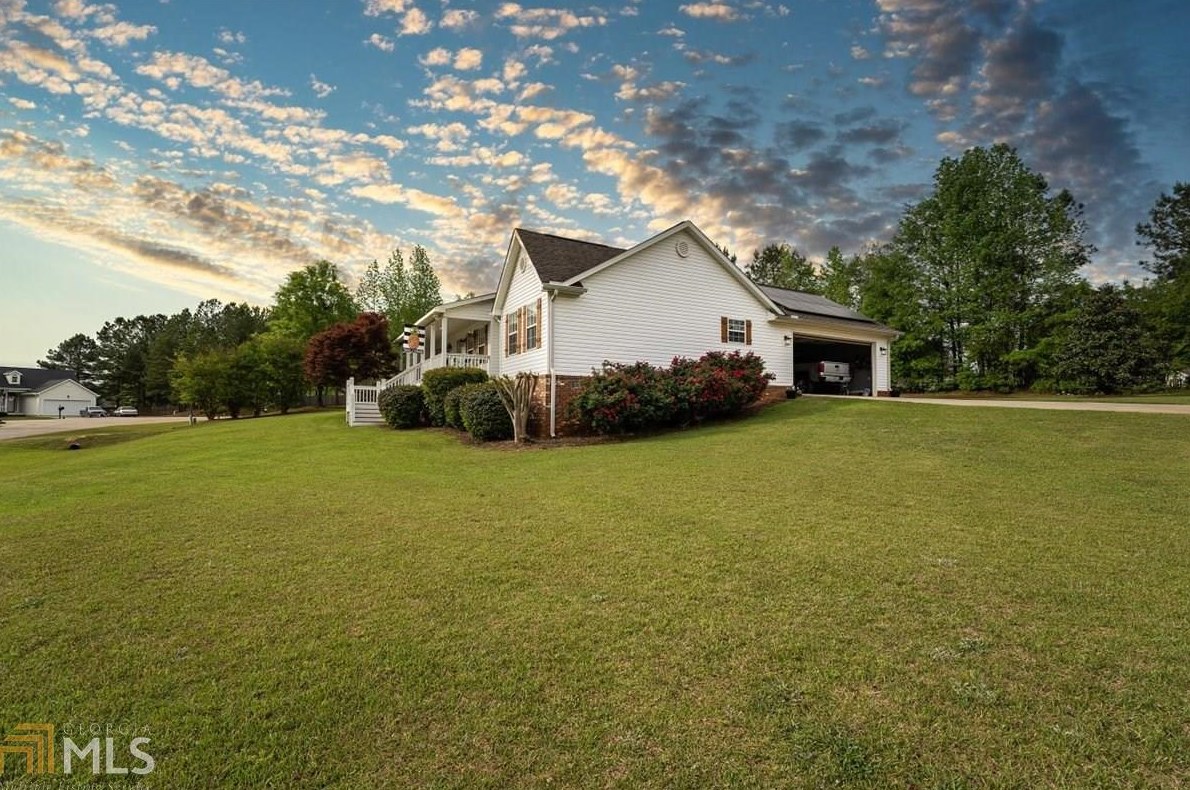 310 Caitlyn Ct, Gray, GA 31032-5044