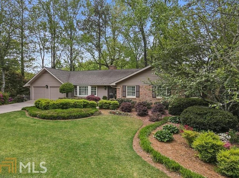 1401 Ragley Hall Rd, Atlanta GA  30319-2517 exterior