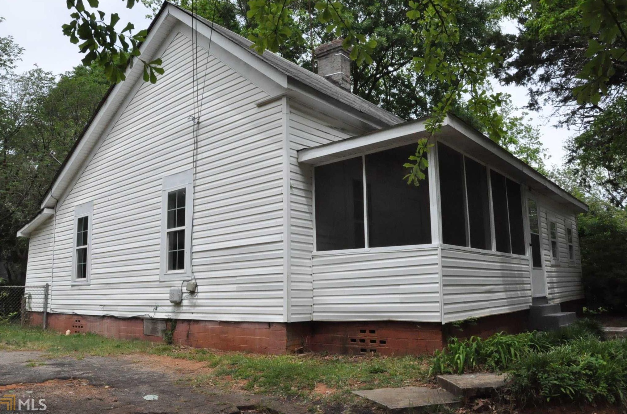 635 Garrett St, Griffin, GA 30223-2107