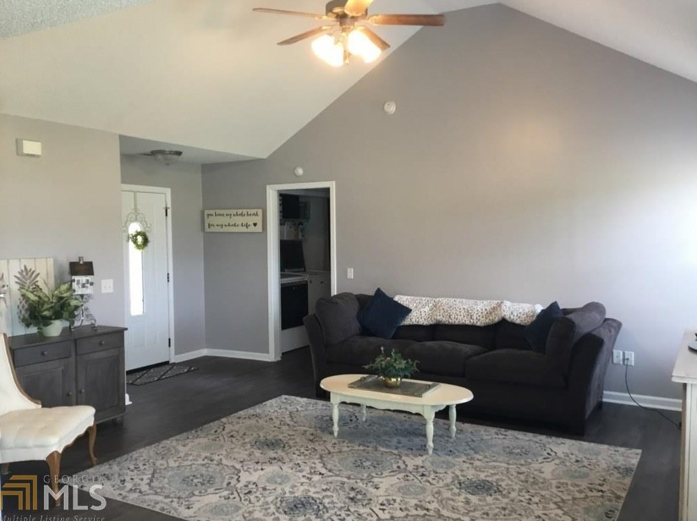 106 Thoroughbred Dr, Pineora, GA 31312