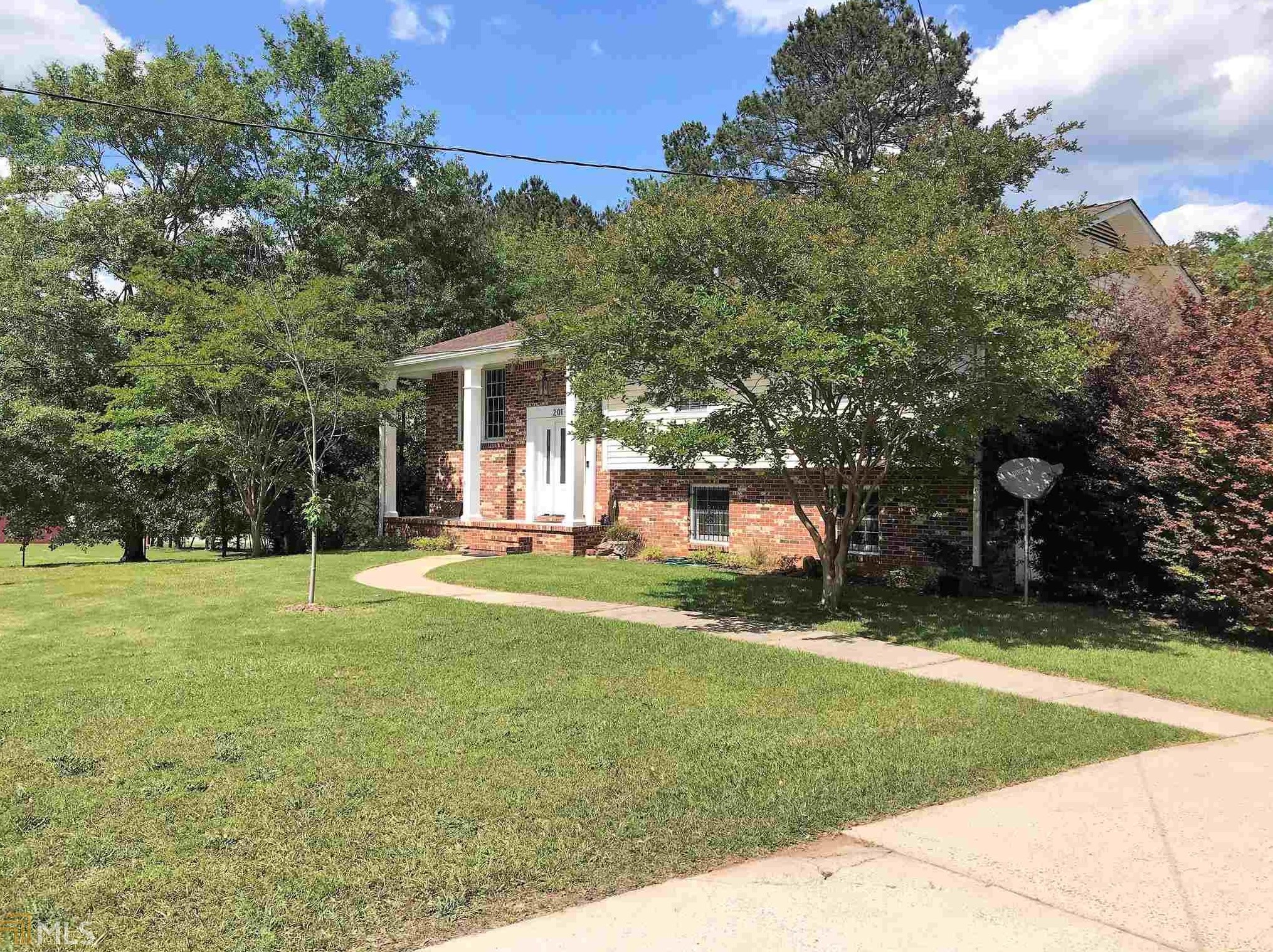 201 Cooley Rd, Lagrange, GA 30241