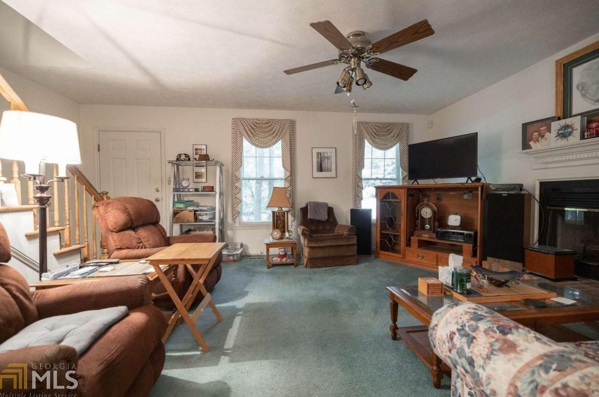 155 Covey Ln, Athens, GA 30606-1481