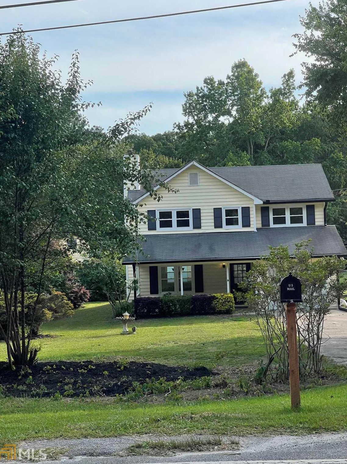 2535 Crestview Dr, Grayson, GA 30017-1526