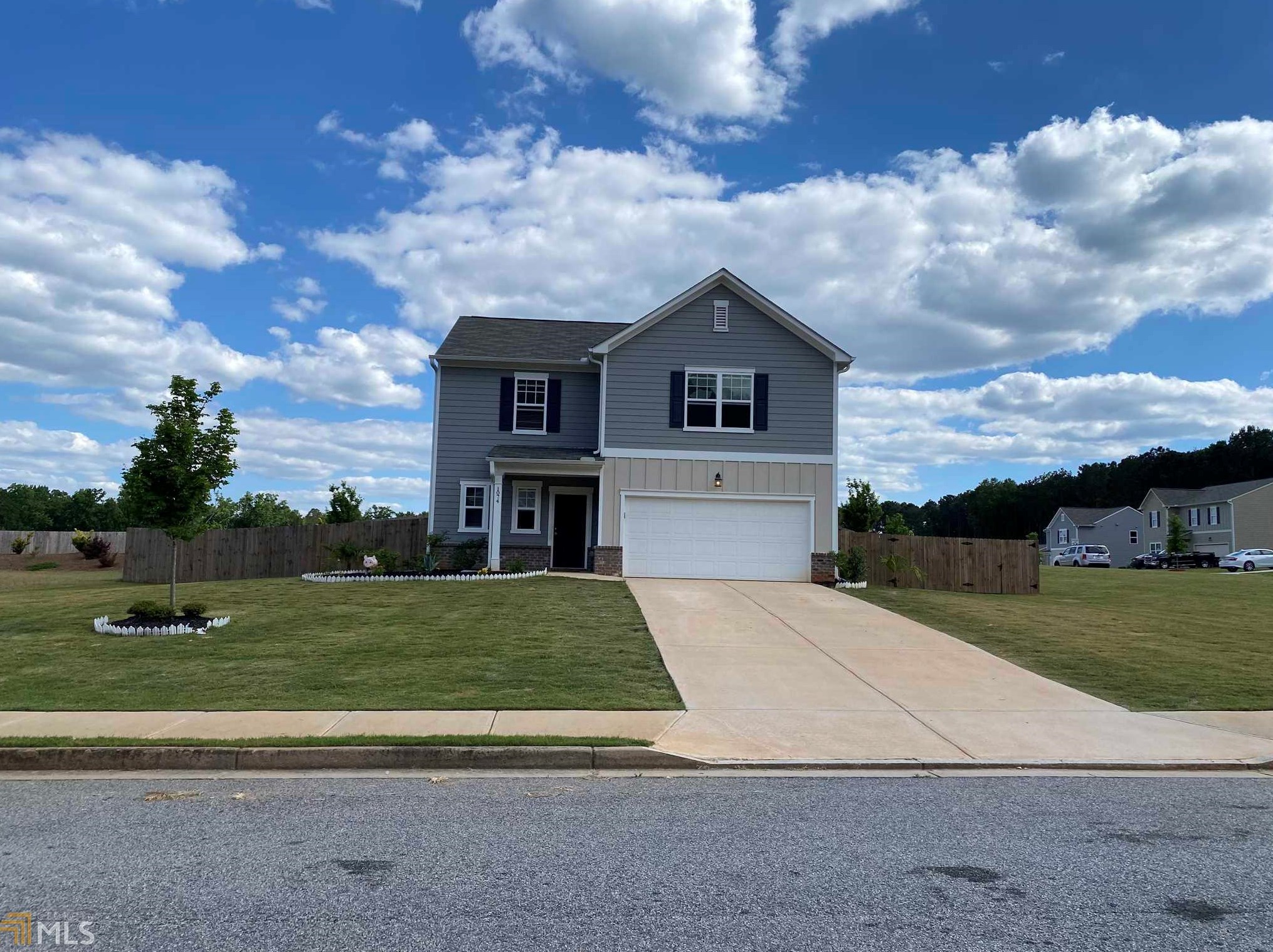 1074 Coldwater Dr, Griffin, GA