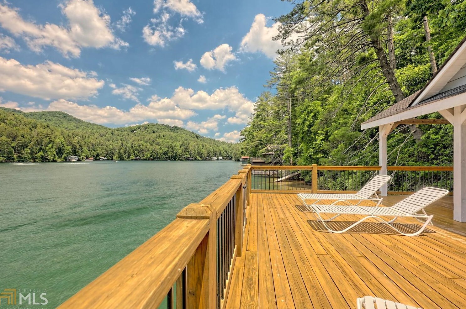 246 Mallard Ln, Lakemont, GA 30552