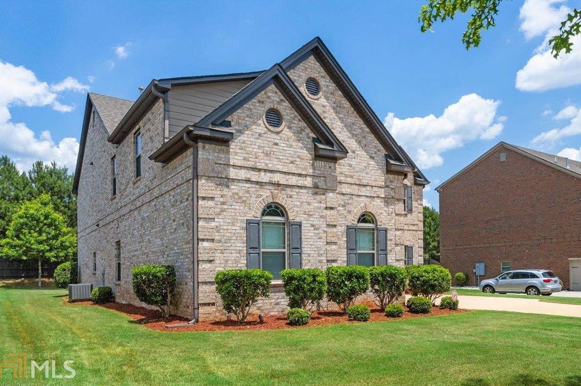 937 Donegal Dr, Locust Grove, GA 30248