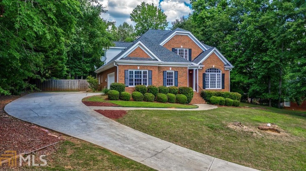 621 Chesterfield Rd, Bogart, GA 30622