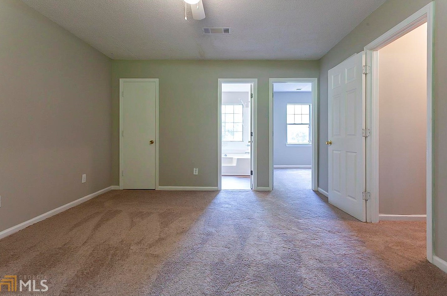 5050 Chadwick Ct, Decatur GA  30035-3627 exterior