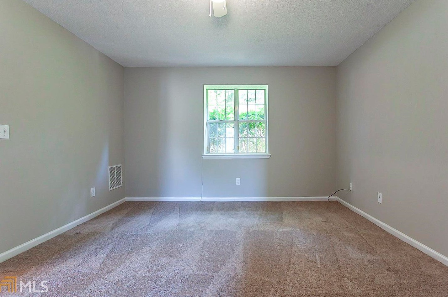 5050 Chadwick Ct, Decatur GA  30035-3627 exterior