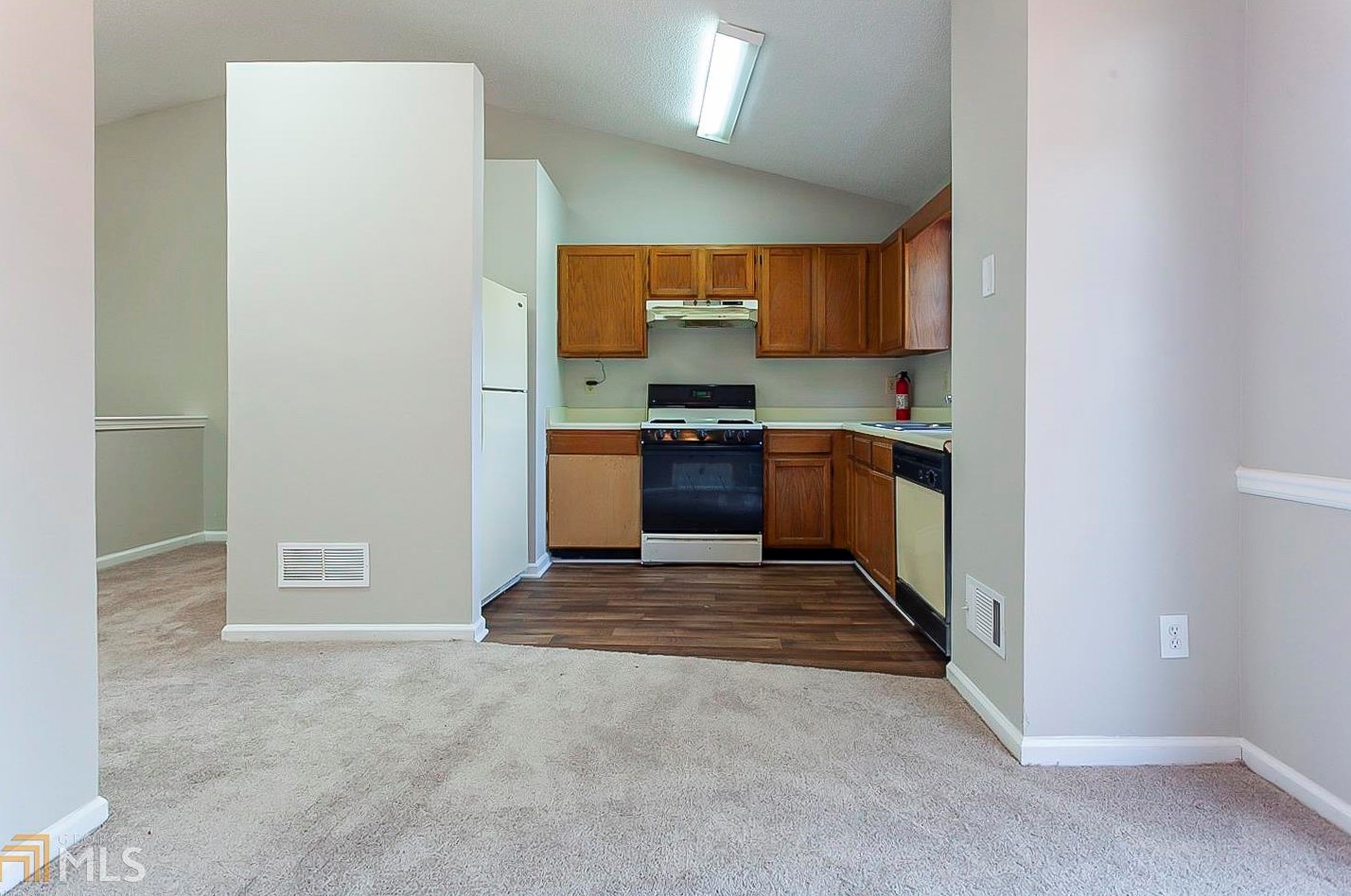 5050 Chadwick Ct, Decatur GA  30035-3627 exterior