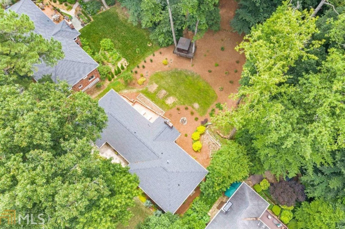 100 Wyndham Dr, Atlanta GA  30328-2045 exterior
