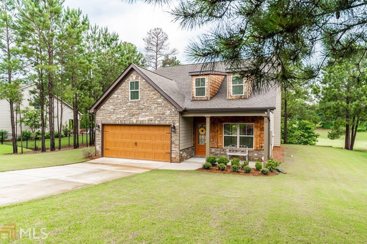 276 Lake View Dr, Macon, GA 31211