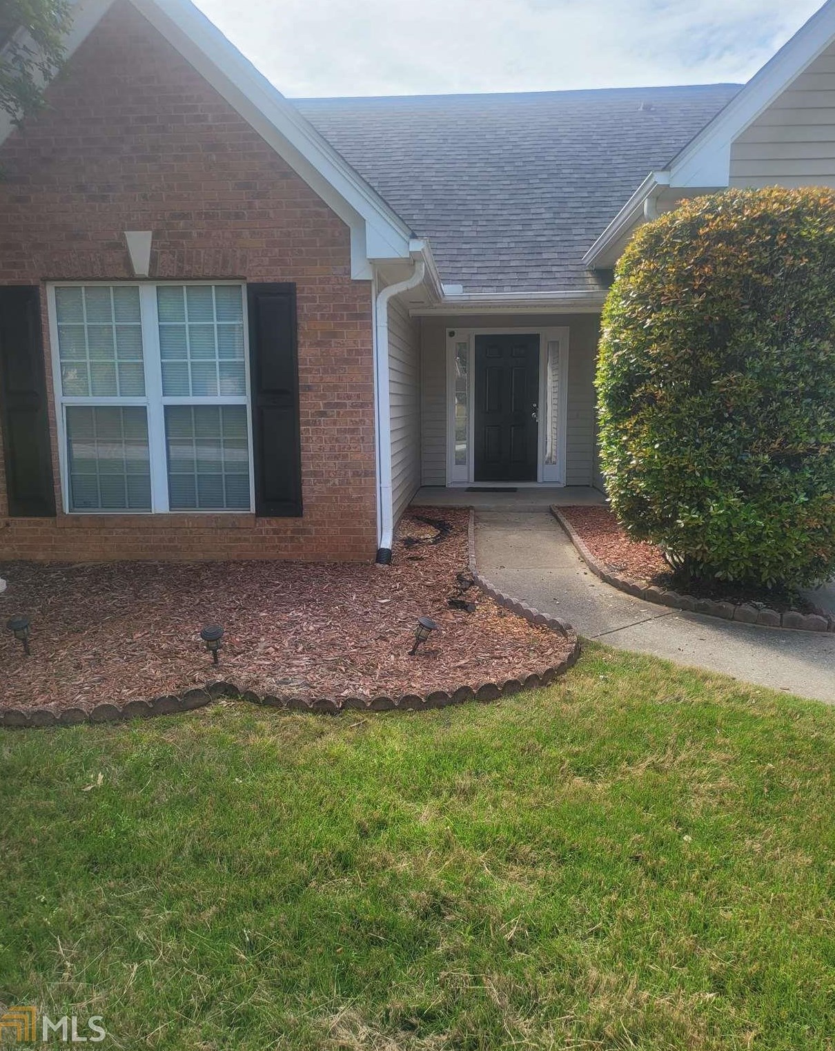425 Windsor Brook Ln, Lawrenceville, GA 30045-3823