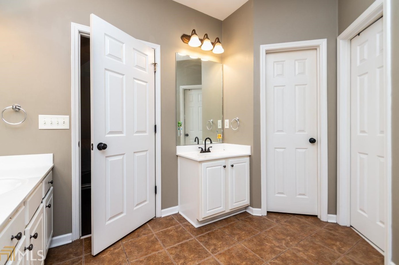 633 Millrun Ct, Macon, GA 31210-7539