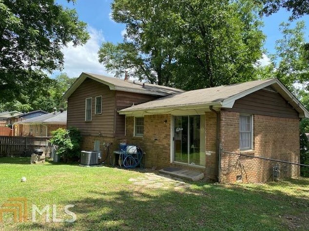 2550 Burkshire Rd, Ellenwood, GA 30294