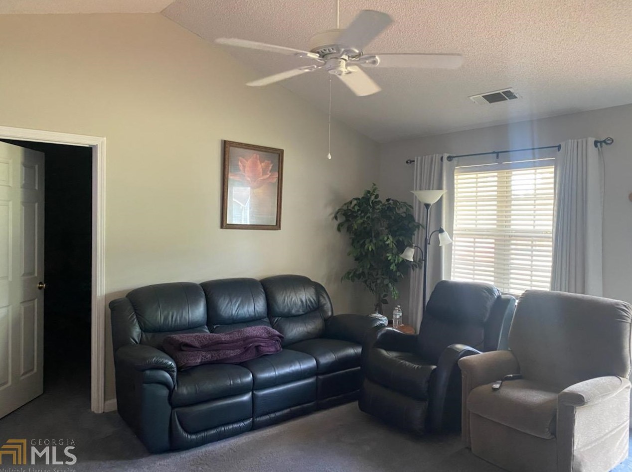 114 Home Ct, Jenkinsburg, GA 30234