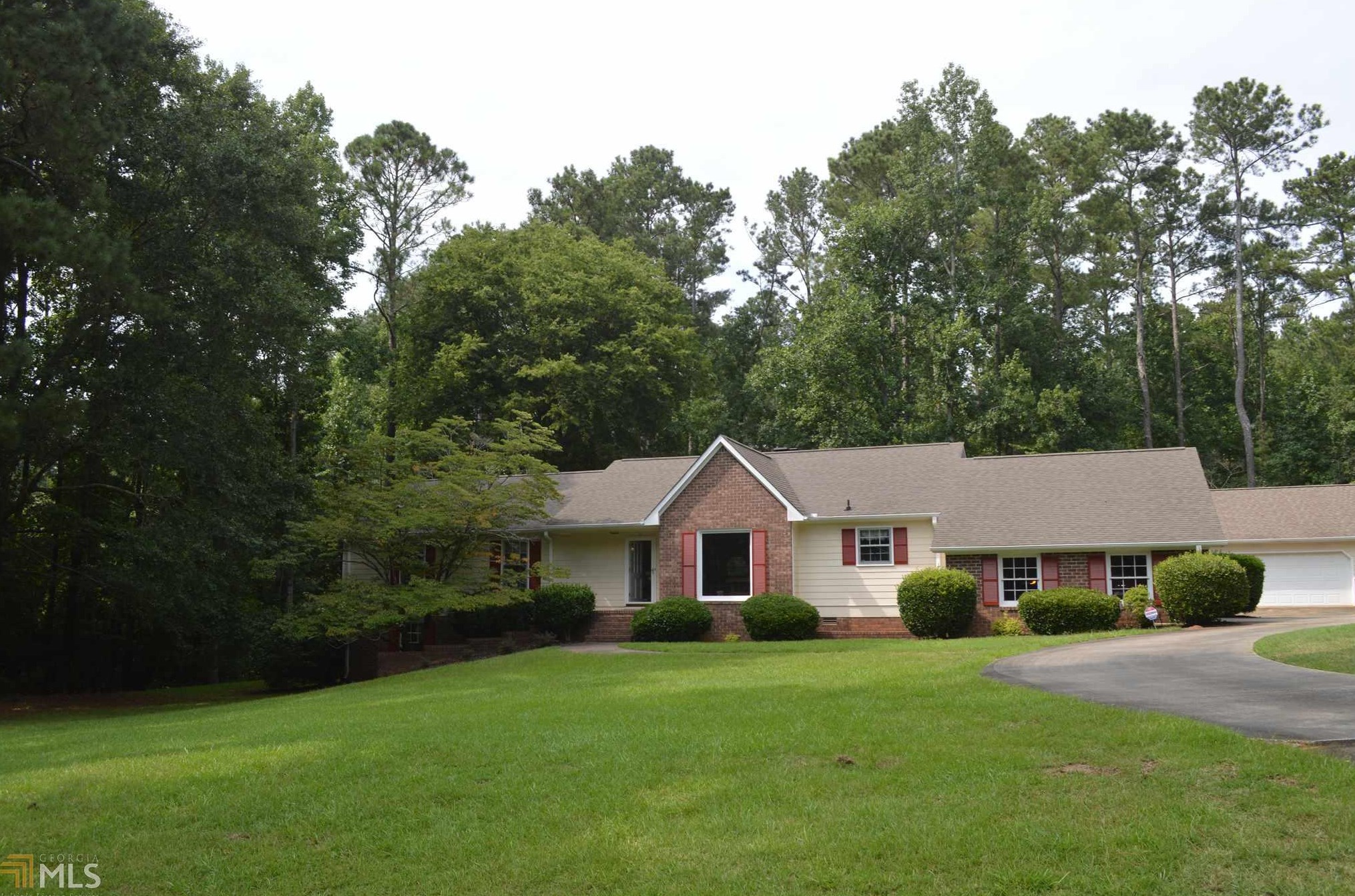 220 Idylwood Dr, Athens, GA 30605-4610