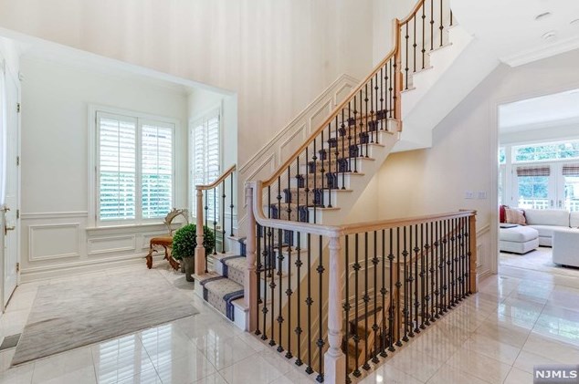 300 Heights Ln, Tenafly, NJ 07670-2334