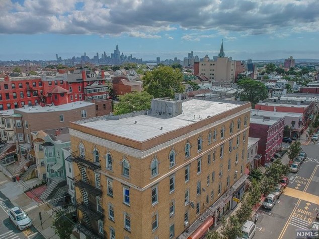 1614 Summit Ave #15, Union City, NJ 07087