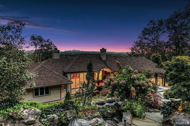 125 Lloyd Rd, Montclair, NJ 07042