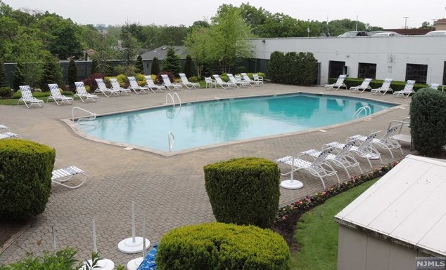 280 Prospect Ave, Hackensack NJ  07601-7715 exterior