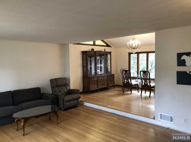 231 South Beech Dr, River Edge, NJ 07661