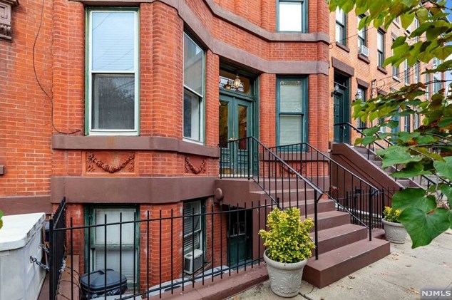 234 6th St, Jersey City, NJ 07302-2465
