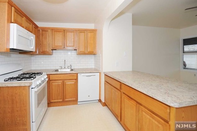 23 Princeton Pl, Ridgewood, NJ 07452