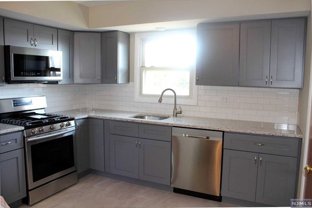 84 Gaston Ave #2, Outwater, NJ 07026