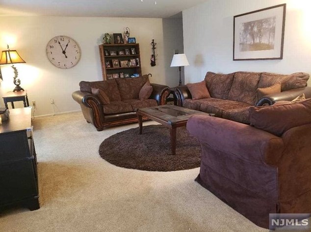 30 Chapel Hill Rd, Lincoln Park, NJ 07035