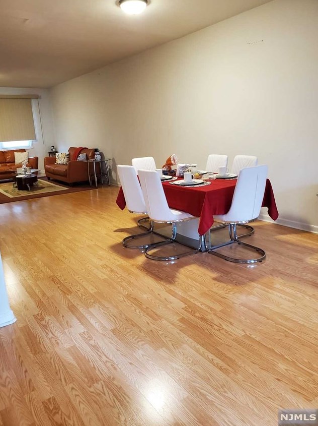 21 Michael Ln, Wallington NJ  07057-1064 exterior