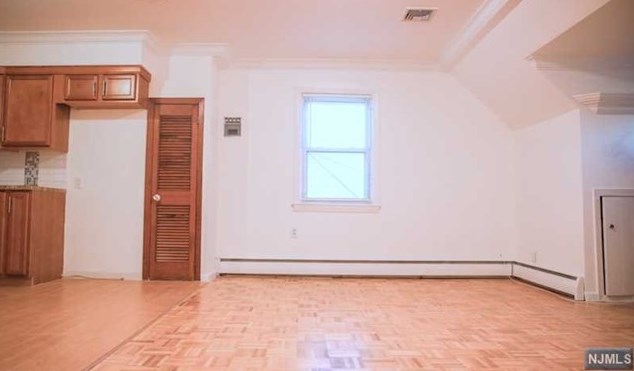 17 Stone Ave #2, Elmwood Park, NJ 07407