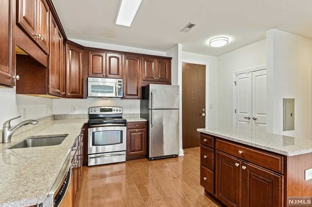 20 Ave At Port Imperial #204, West New York, NJ 07093