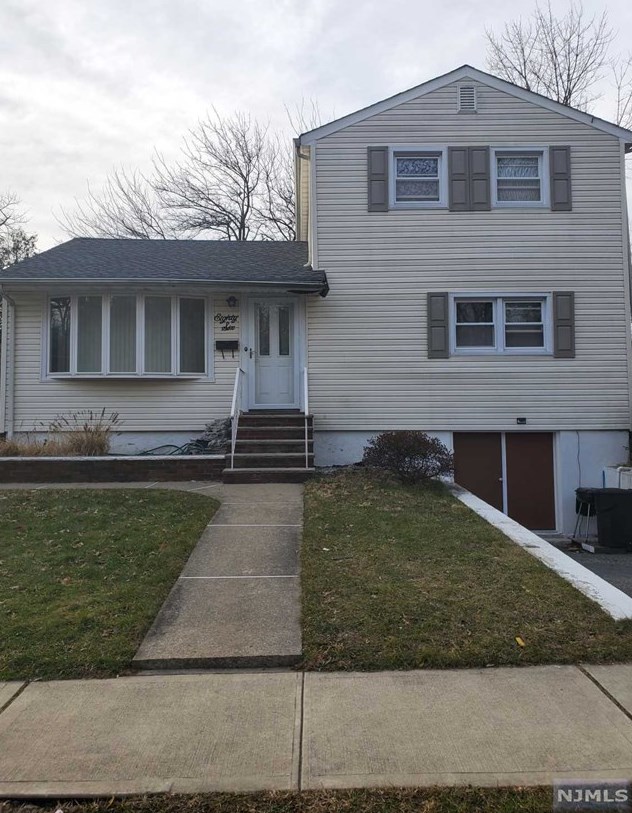 86 Elm Ave, Bogota, NJ 07603