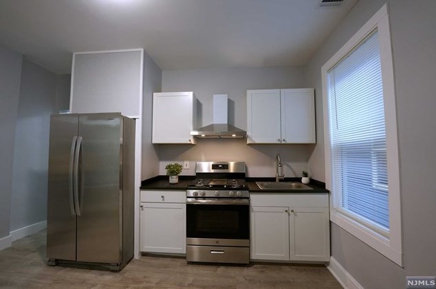 17 Northfield Ave #2l, Town Center, NJ 07052