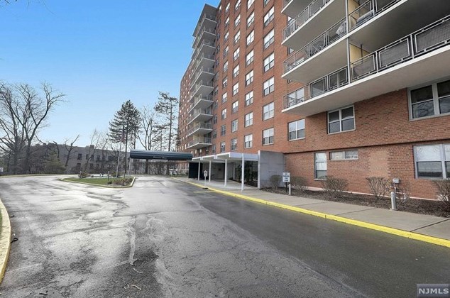 301 Beech St #10d, Hackensack, NJ 07601