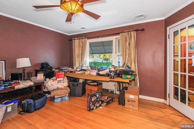 6 Bart Pl, Elmwood Park, NJ 07407-3101