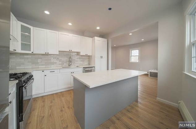 107 Washington Ave #2nd Fl, Little Ferry, NJ 07643