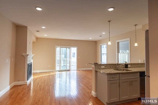 163 Culver Ave, Jersey City NJ  07305-1124 exterior