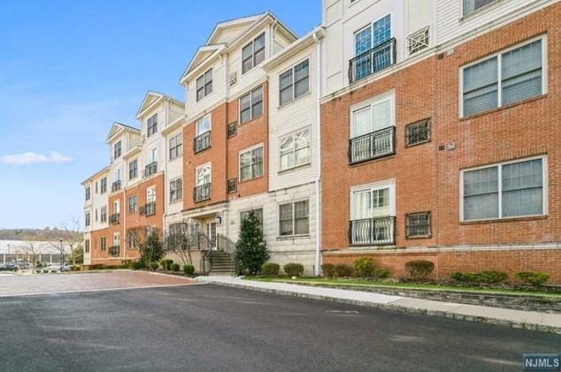 3213 The Plaza #3213, Tenafly, NJ 07670